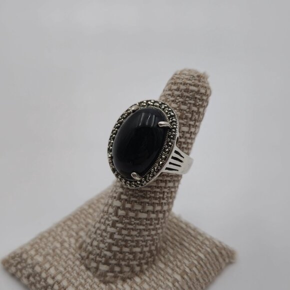 Size 6 Sterling Silver Worn Onyx And Marcasite Ring A1785 - Picture 3 of 9